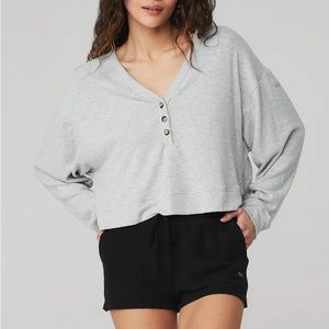 Alo ALOLUX SOHO CROP HENLEY